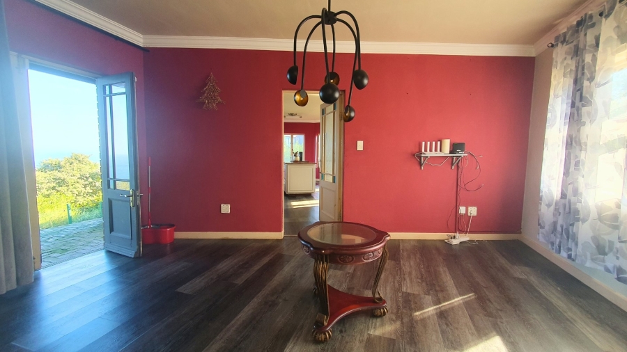 5 Bedroom Property for Sale in Herolds Bay Western Cape